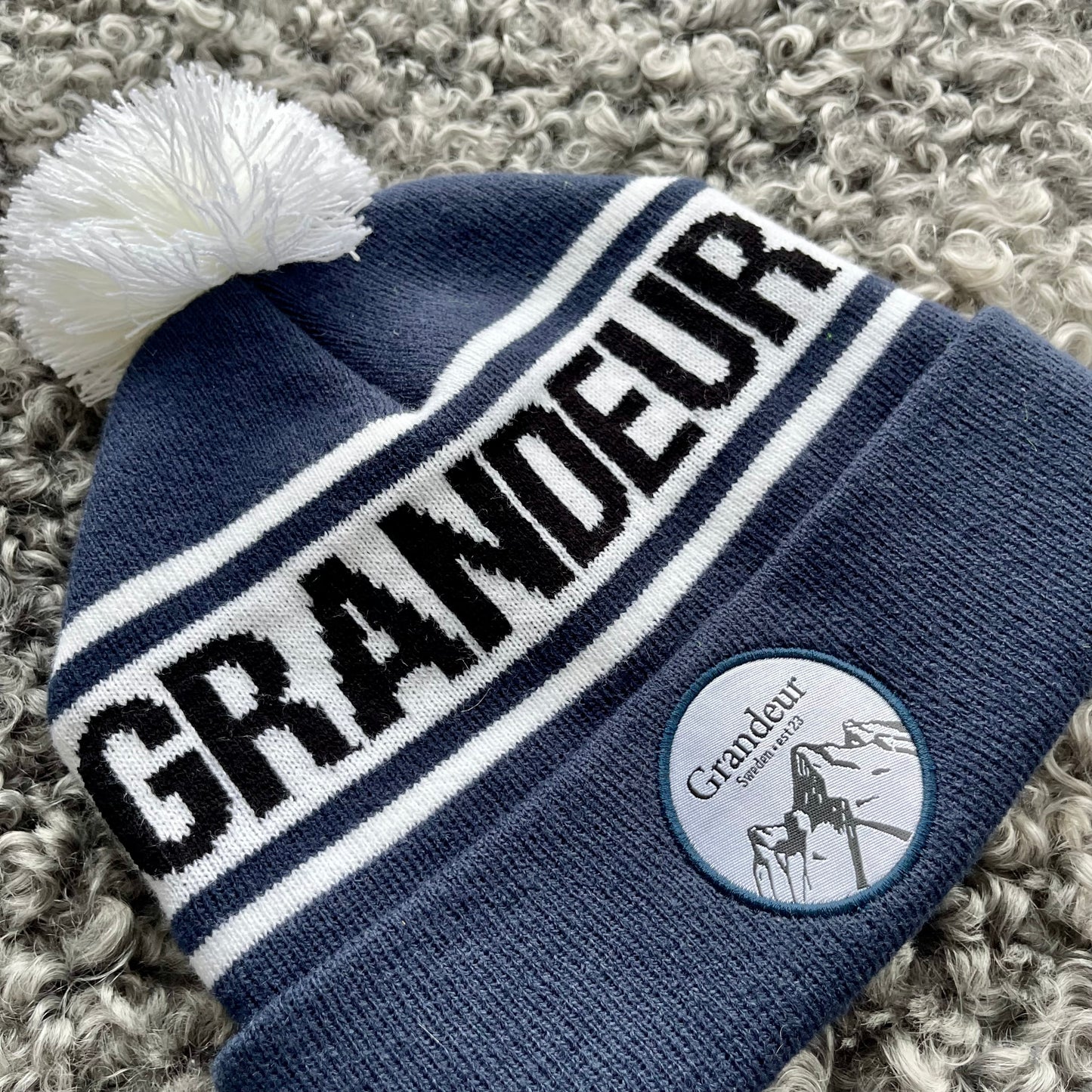23.3 Pom Beanie - Navy blue